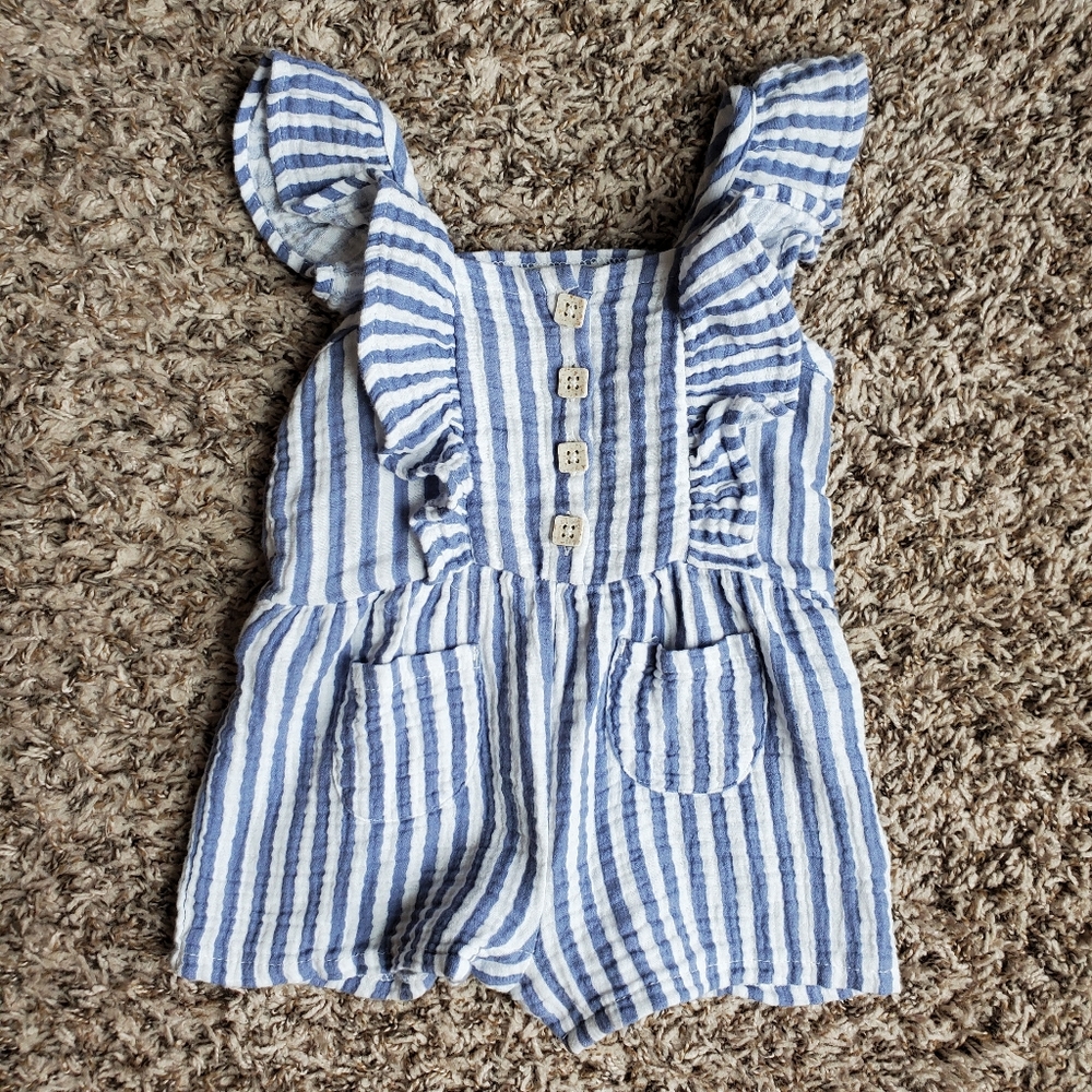 Super cute Jessica Simpson baby girl spring Ruffle Jumper 24 months